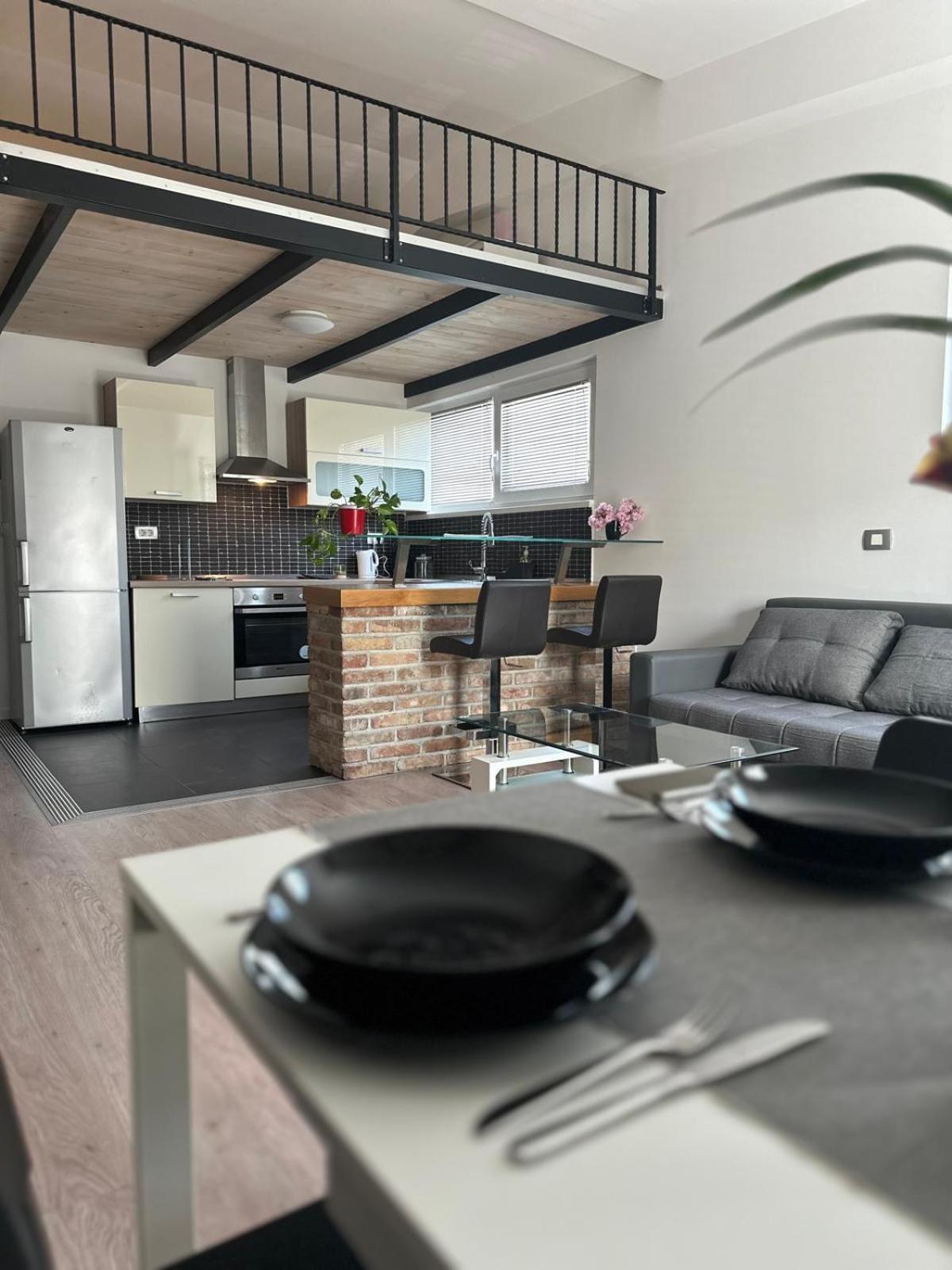 Apartment Stucin Випава Экстерьер фото