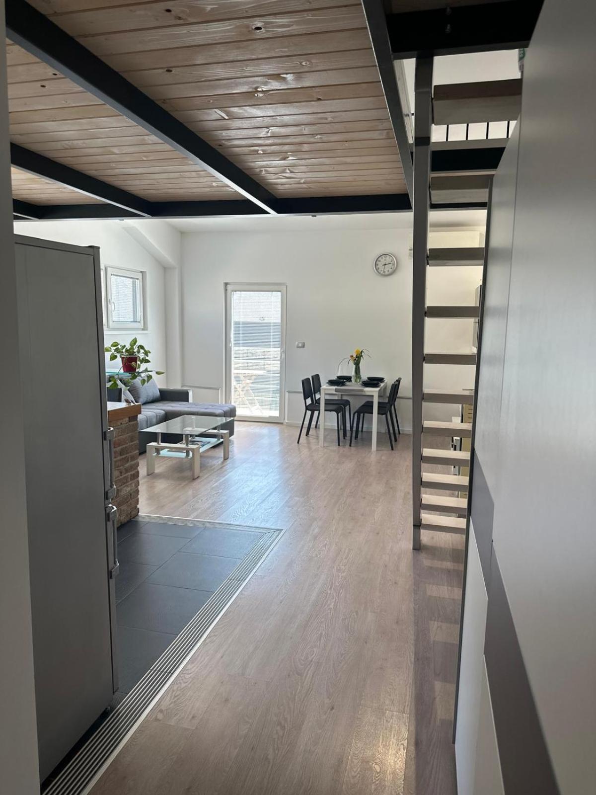Apartment Stucin Випава Экстерьер фото